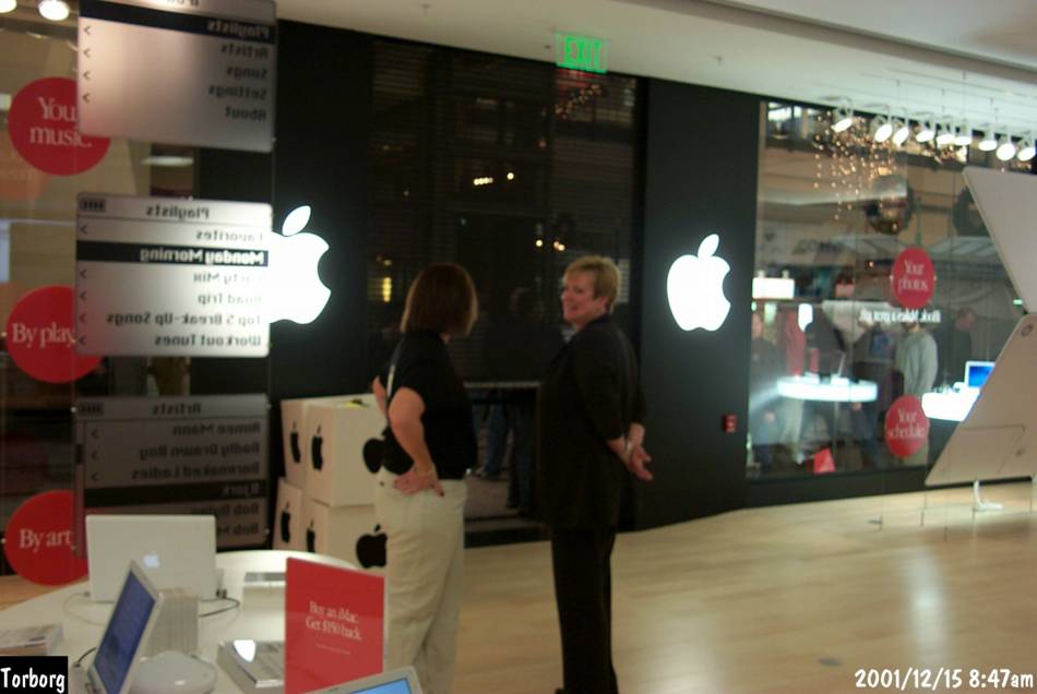 Cambridgeside Galleria Apple Store grand opening page 2