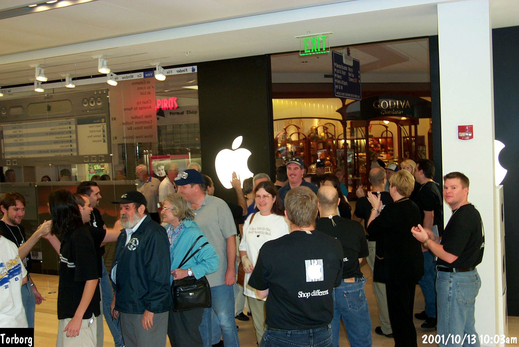 Crossgates Mall Apple Store grandopening