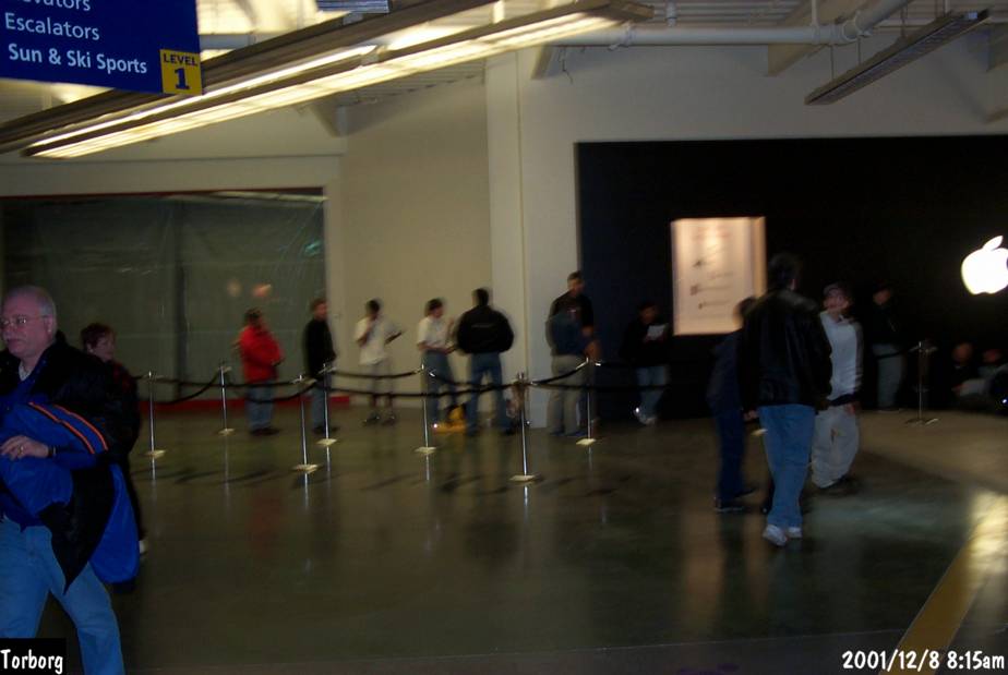 Palisades Center Apple Store grand opening page 2