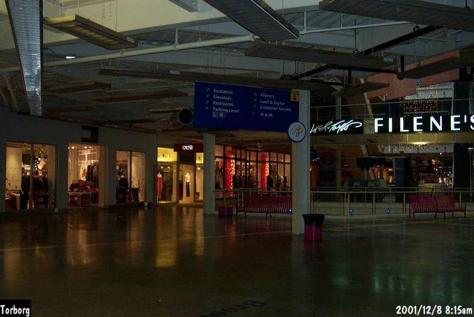 Palisades Center Apple Store grand opening page 2