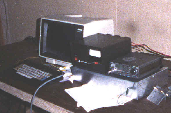 k3lz_1packetstation.JPG (195663 bytes)
